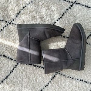 Grey Ugg